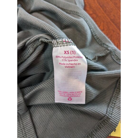 No Boundaries Camisole XS Gray Juniors Scoop Sleeveless Academia Staple Preppy‎ - Picture 4 of 8